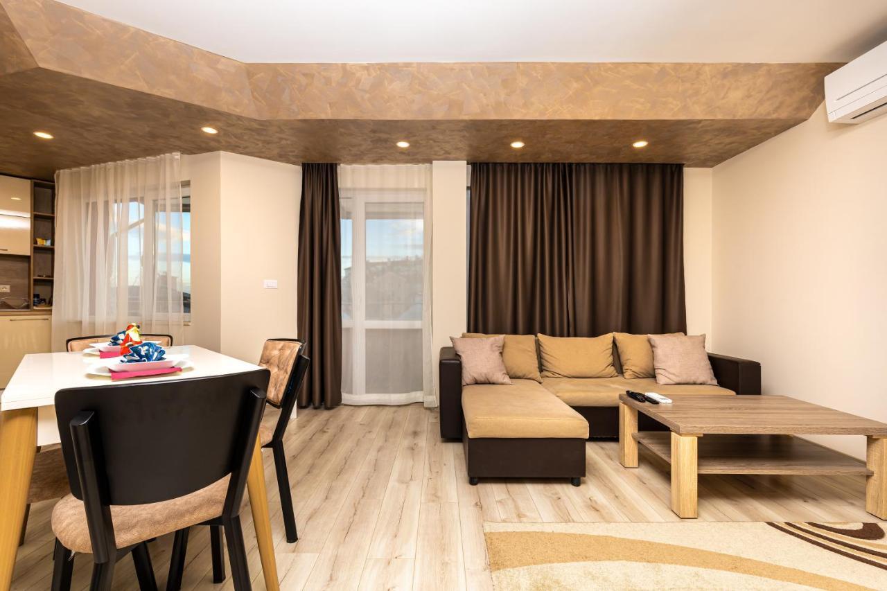 Sunny 1Bd Apartment In Old Town By Flat Mаnager Plovdiv Esterno foto
